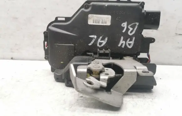 Audi A4 S4 B6 8E 8H Rear door lock 8E0839016C
