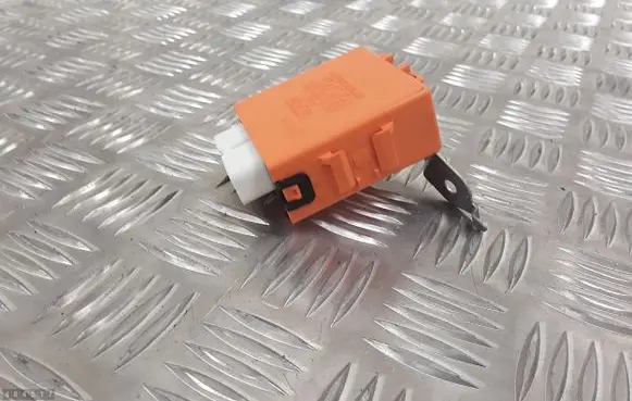 Toyota Prius (XW20) Door central lock control unit/module 8597047020