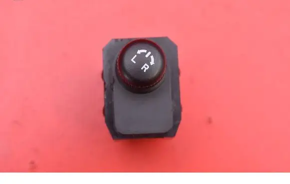 Suzuki Ignis Mirror heating switch