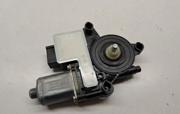 Volkswagen T-Roc Front door window regulator motor 2Q1959405