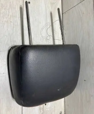 Hyundai Santa Fe Front seat headrest 
