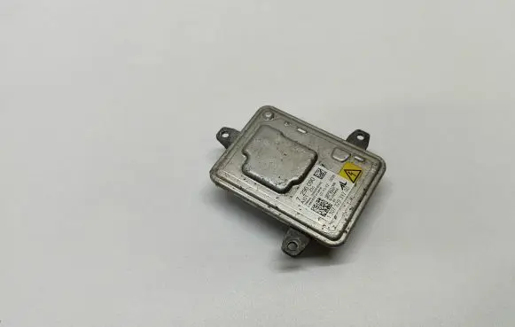 BMW 3 F30 F35 F31 Headlight ballast module Xenon 7296090