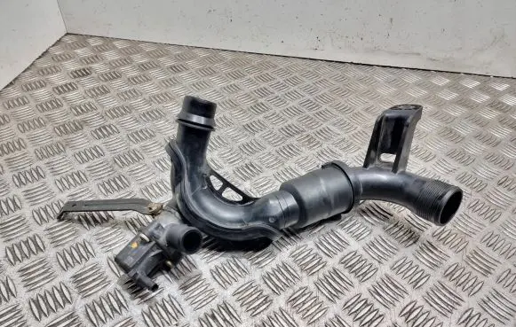 Ford C-MAX II Intercooler hose/pipe Cj5g9u465ba 19t1011025