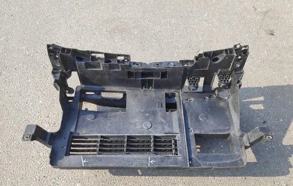 Renault Megane IV Radiator support slam panel