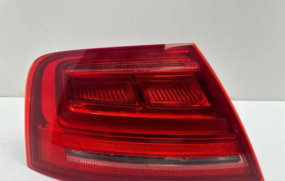 Audi A8 S8 D4 4H Rear/tail lights 4H0945095
