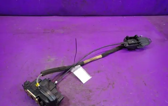 Nissan Micra Front door lock 