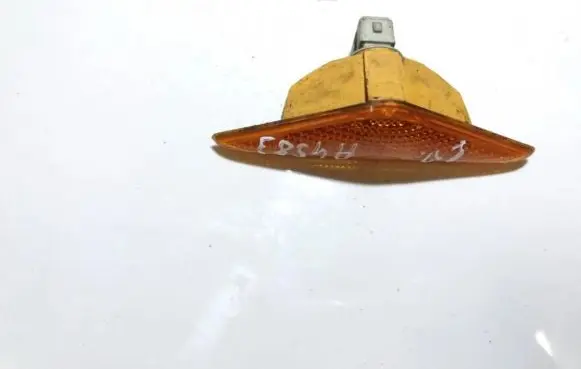 Ford Focus Front fender indicator light xs4h3k354a