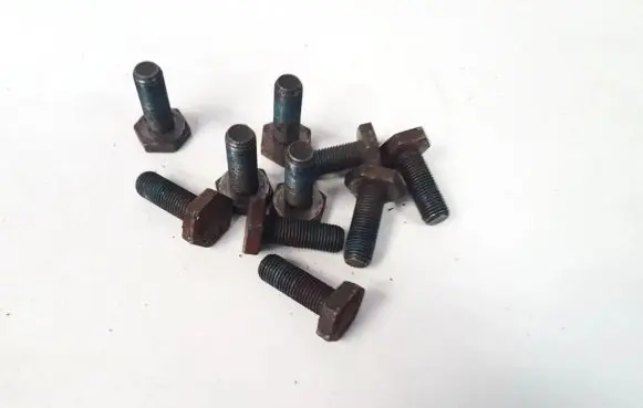 Opel Astra G Nuts/bolts 