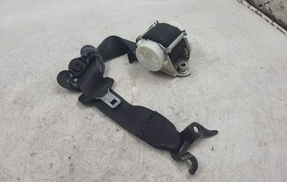 BMW 3 E90 E91 Front seatbelt 