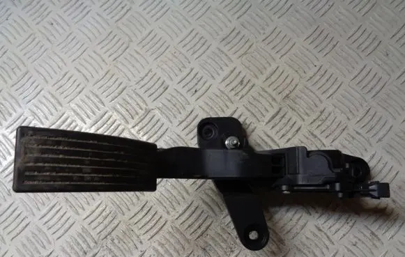 Hyundai i20 (GB IB) Accelerator throttle pedal 32700C8910