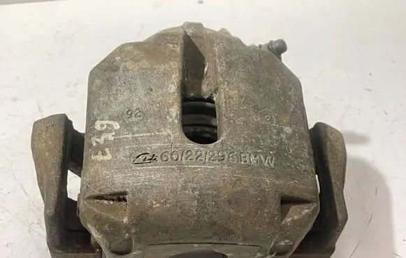 BMW 5 E39 Front brake caliper
