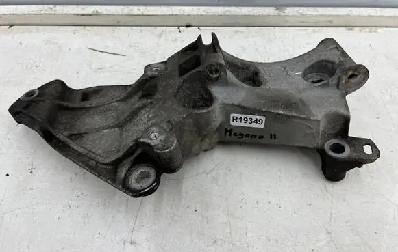 Renault Megane II Generator/alternator bracket 8200365097