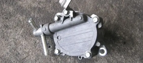 Mitsubishi Outlander Vacuum pump D1711B
