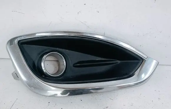 Chrysler Pacifica Front fog light trim/grill 68229006AA 5SD10SZ0AB 5SD10TRMAB