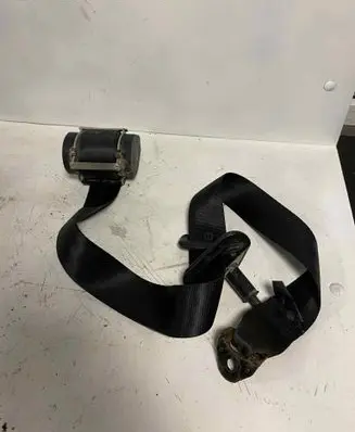 Dacia Logan I Rear seatbelt 413137
