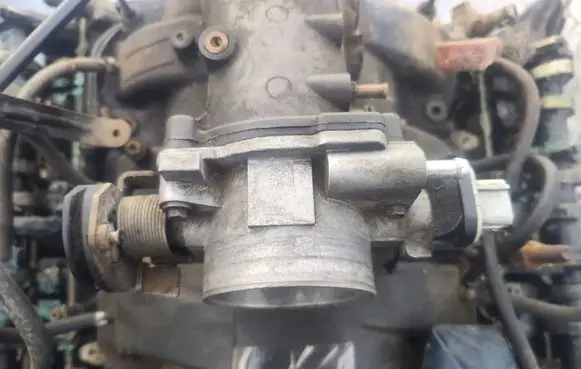 Jeep Grand Cherokee Throttle body valve 