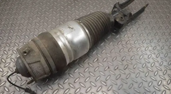 Porsche Cayenne (92A) Air suspension front shock absorber 