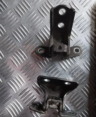 KIA Sorento Rear door upper hinge A046647