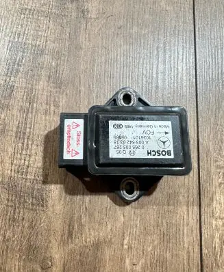 Mercedes-Benz E W211 ESP acceleration yaw rate sensor A0035420318 1036101 0265005267