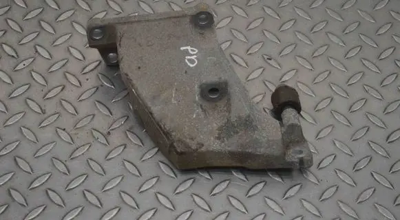 BMW 5 F10 F11 Engine mounting bracket BYR