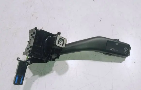 Volkswagen Golf V Wiper control stalk 6FB0165D ANP80H024A