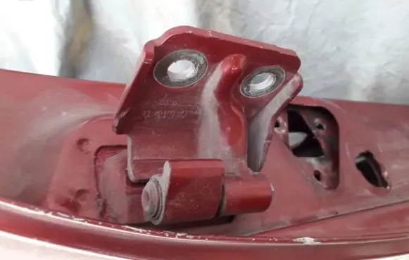 Alfa Romeo 156 Rear door lower hinge
