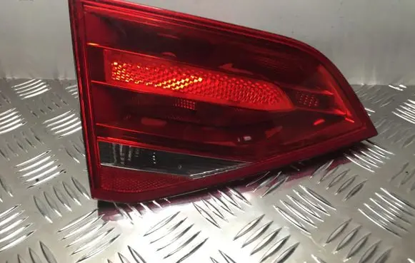 Audi A4 S4 B8 8K Tailgate rear/tail lights 8K5945093D 8K5945093