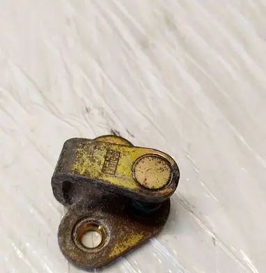 Peugeot 307 Front door lock loop/hook striker 
