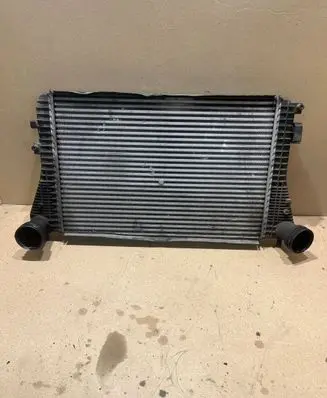 Volkswagen PASSAT B6 Intercooler radiator 3C0145805F E3938