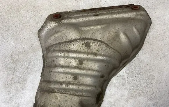 Exhaust heat shield