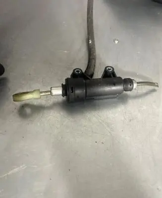 BMW X3 E83 Clutch slave cylinder 758822