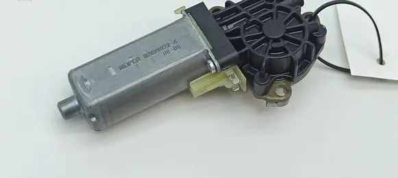 Mercedes-Benz C W204 Seat adjustment motor 0390203001 82028922