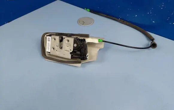 Tesla Model Y Front door lock 150067200A 45111273002