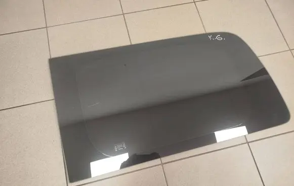 Nissan NV200 Rear side window 43R001564