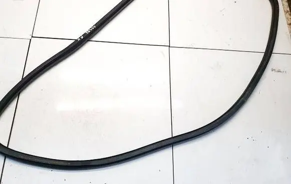 Seat Leon (1P) Rubber seal front coupe door