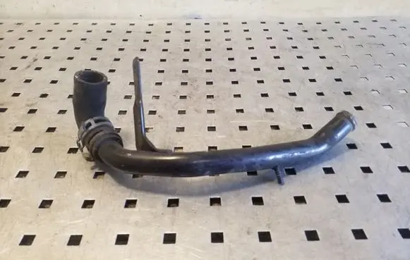 Volkswagen PASSAT B7 Engine coolant pipe/hose 03L122157K