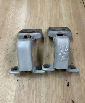 Renault Master III Front door upper hinge 80400006R