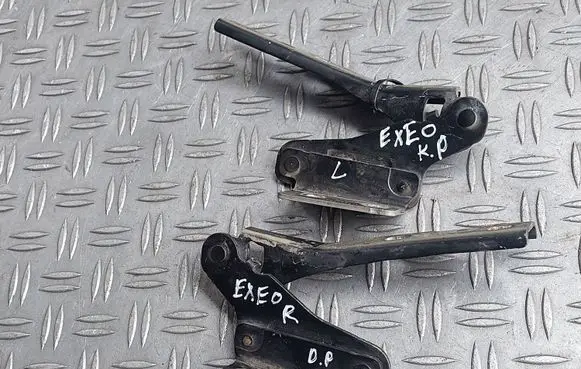 Seat Exeo (3R) Engine bonnet/hood hinges 3R0823301A 3r0823302a