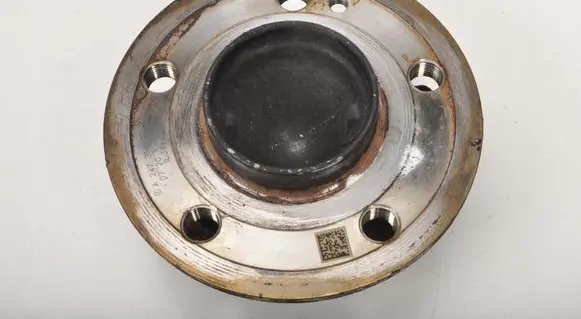 Mercedes-Benz GLA H247 Rear wheel hub A2473560000