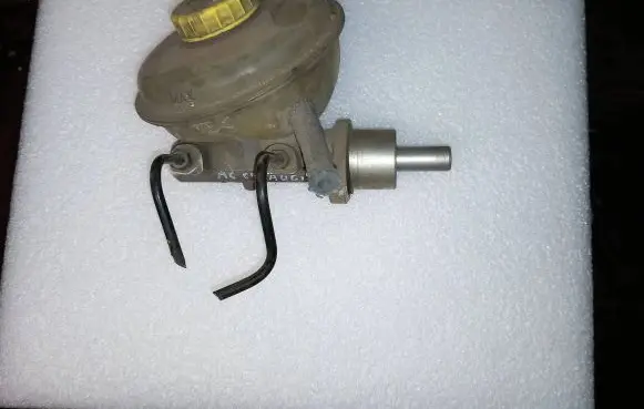 Audi A6 S6 C4 4A Master brake cylinder