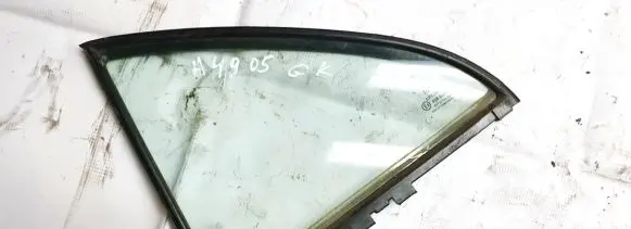 Toyota Avensis T250 Rear vent window glass 