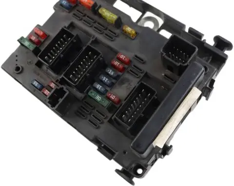 Peugeot 307 Fuse module 9650664080