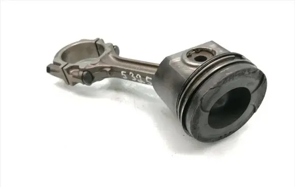 Nissan X-Trail T30 Piston with connecting rod 