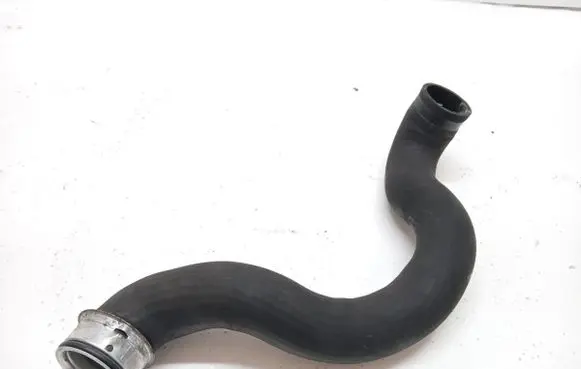 Mercedes-Benz C W204 Engine coolant pipe/hose A2045013082