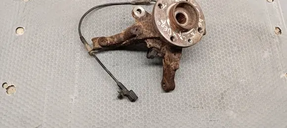 Dacia Sandero II Front wheel hub