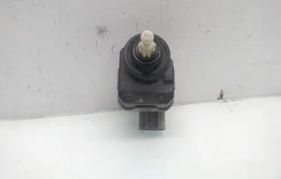 Headlight level adjustment motor