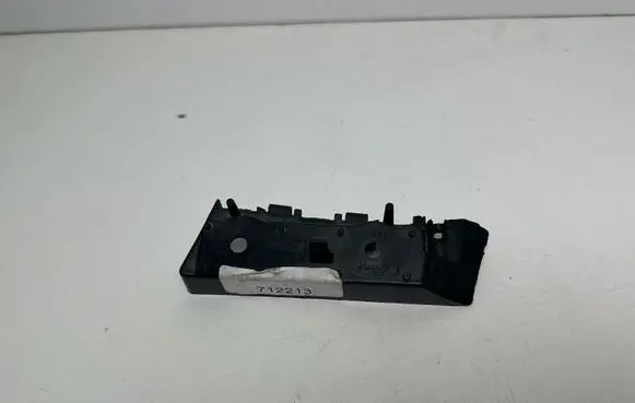Ford Mustang VI Front bumper mounting bracket FR3B17D958AD