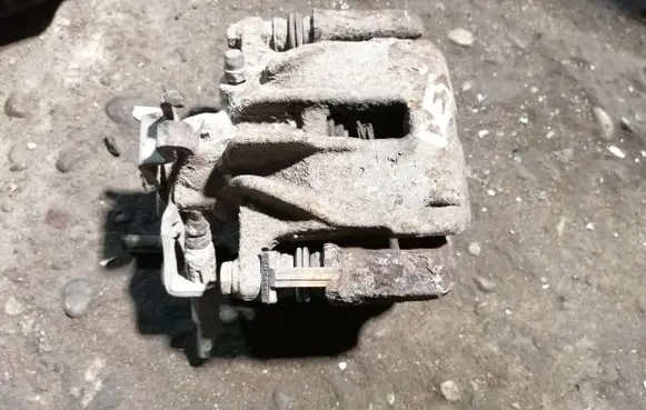 Renault Trafic II (X83) Rear brake caliper