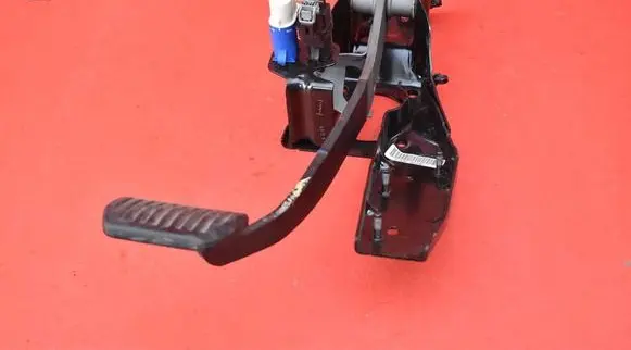 Ford Mondeo MK IV Accelerator throttle pedal 7G9N2D094RB