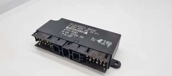 Mercedes-Benz E W124 Comfort/convenience module 2028200926